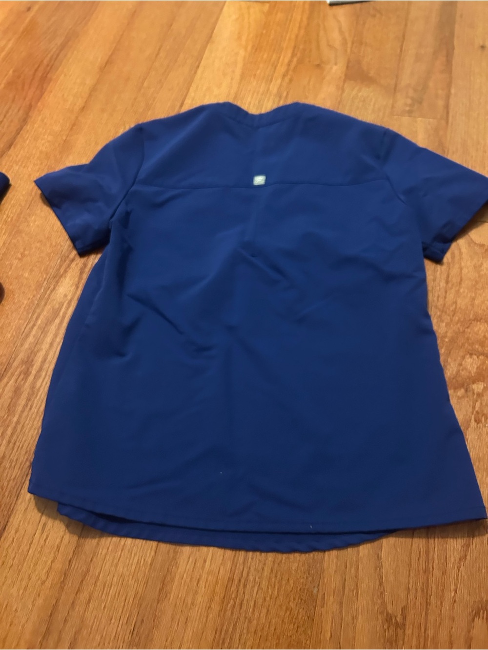 Fabletics scrubs - Picture 2 of 6